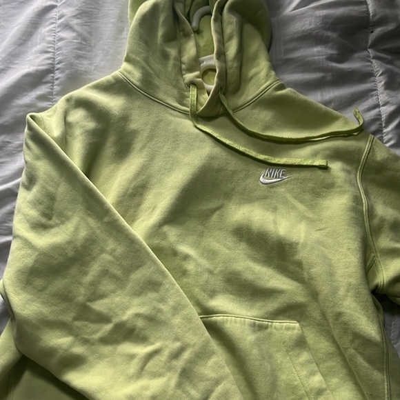 Nike Sportswear Club Fleece Pullover Hoodie - Picture 2 of 4